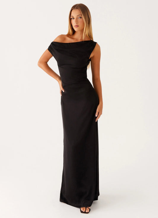 Éva Long Satin Dress Elegant Crystal